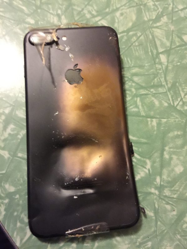 now the iPhone 7 is exploding-01