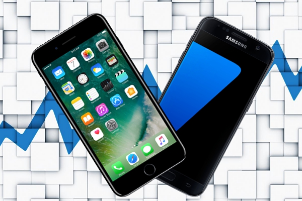 Apple edged past Samsung in the global smartphone market during Q4 2016