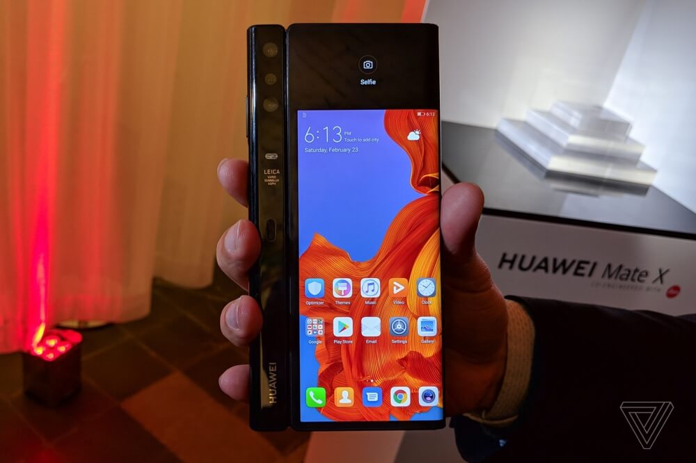 Huawei Mate X arrives with foldable screen and 55W SuperCharge