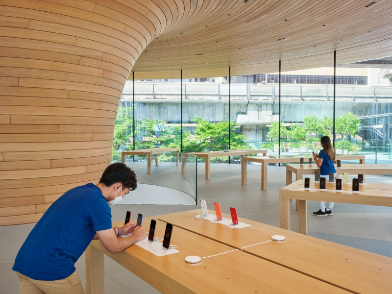 Apple Central World in Thailand