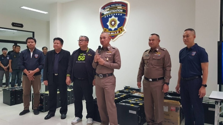 AIS and police arrest gang stealing spare batteries from mobile phone towers