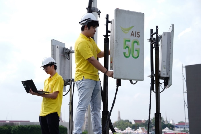 AIS confirms network readiness at all points for viewing the Royal Barge Procession Along the Chao Phraya River